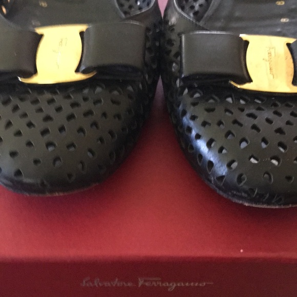 Ferrigamo woman size 8 B - Picture 3 of 14